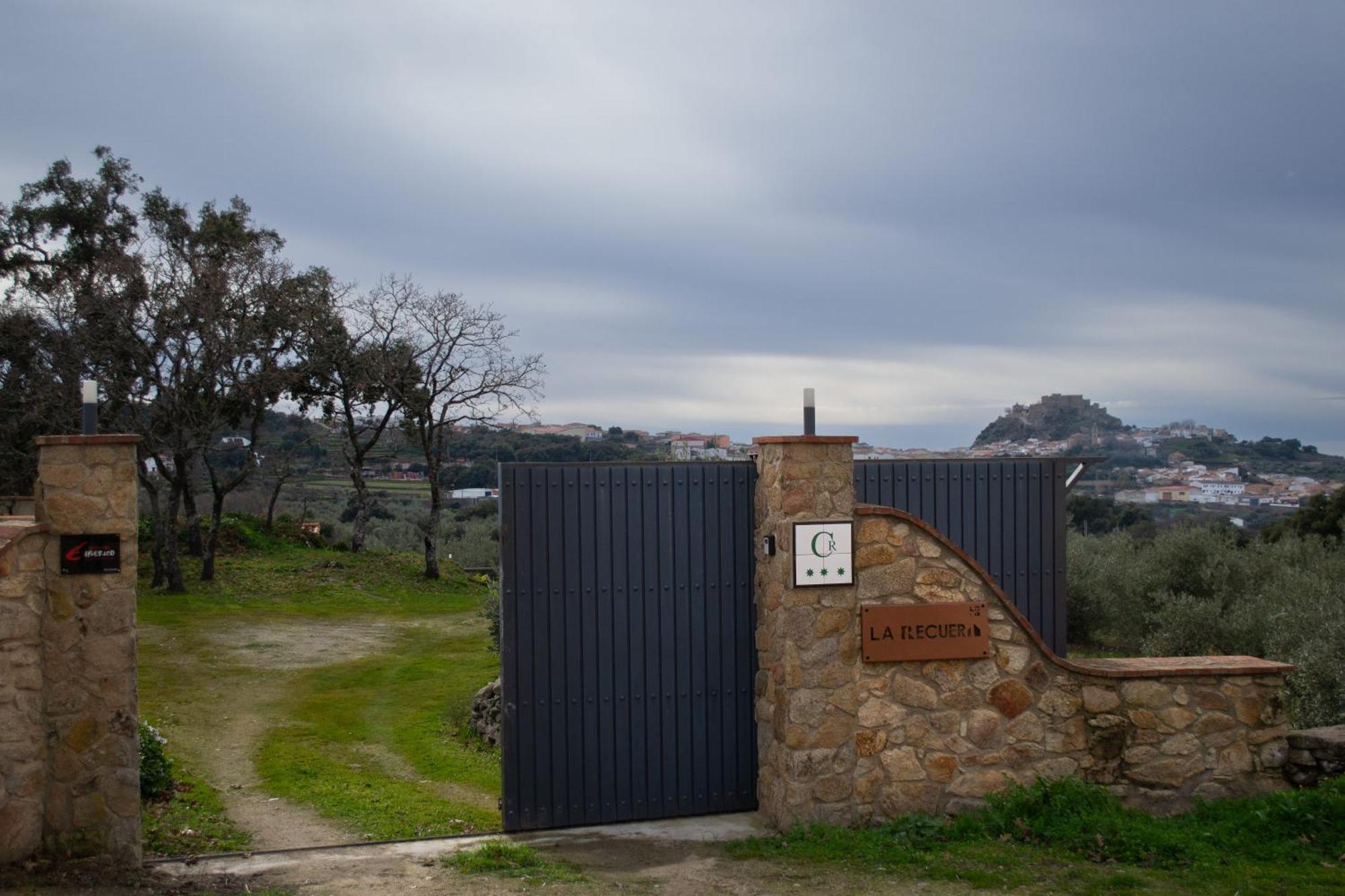 Casa Rural La Recuera Montánchez Exterior photo